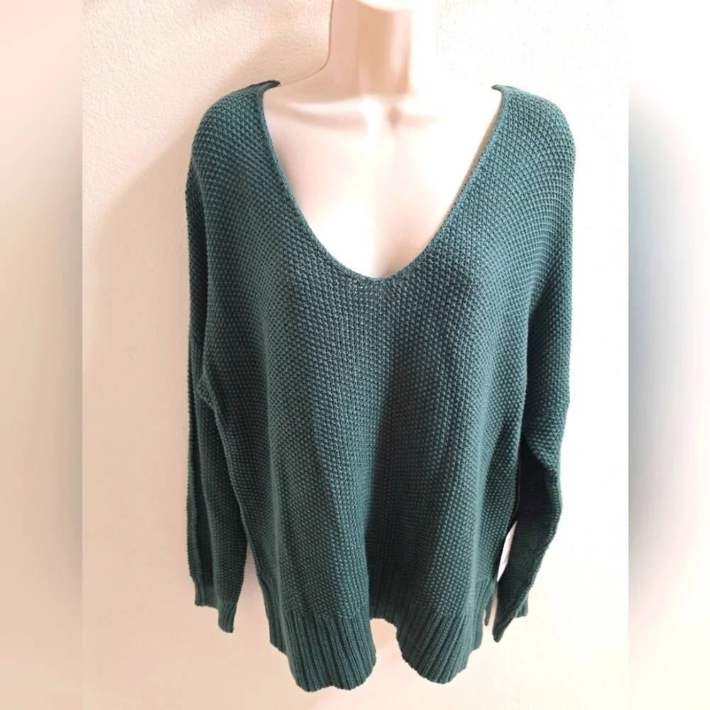 NWT Lucky Brand Ladies Dark Green Sweater